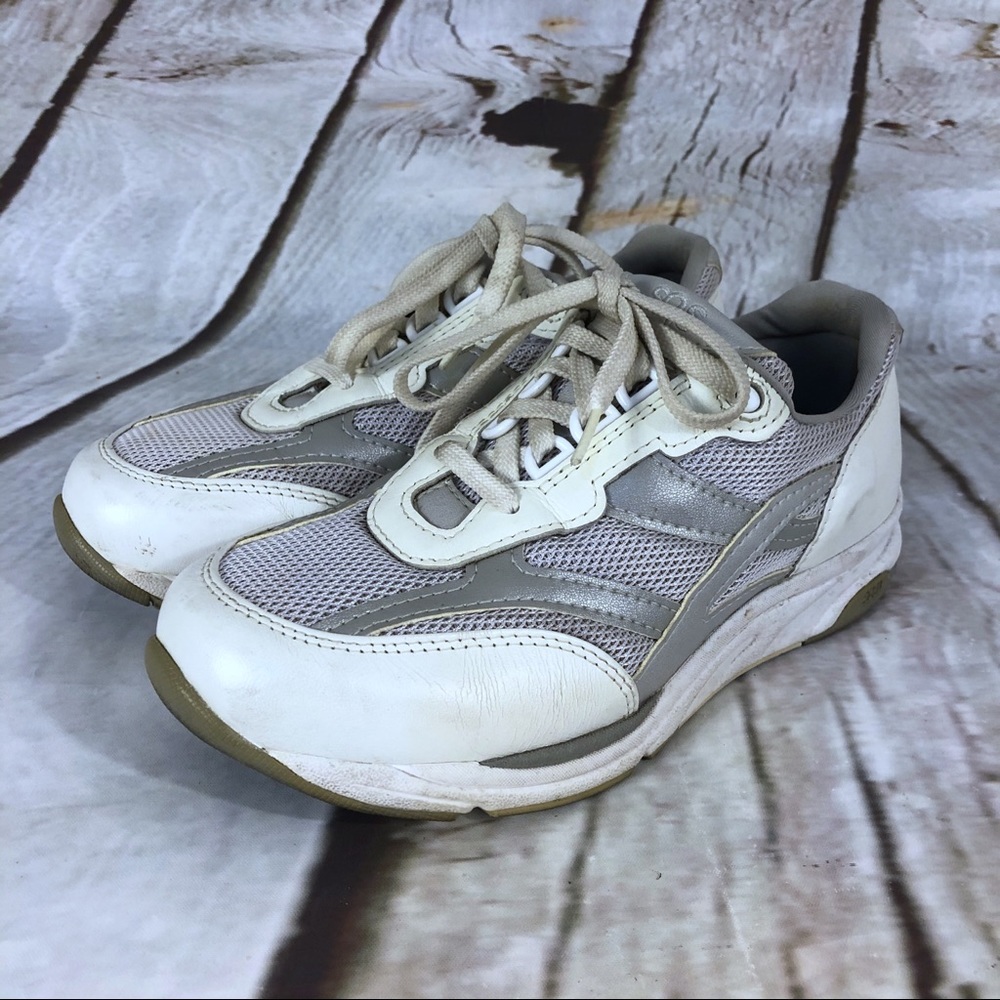 SAS Womens Tour Mesh Tripad White Comfort Sneakers 6 WW - Picture 1 of 7
